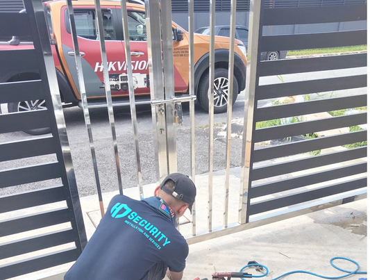 kuching arm gate installation