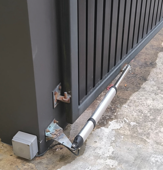 kuching arm gate installation