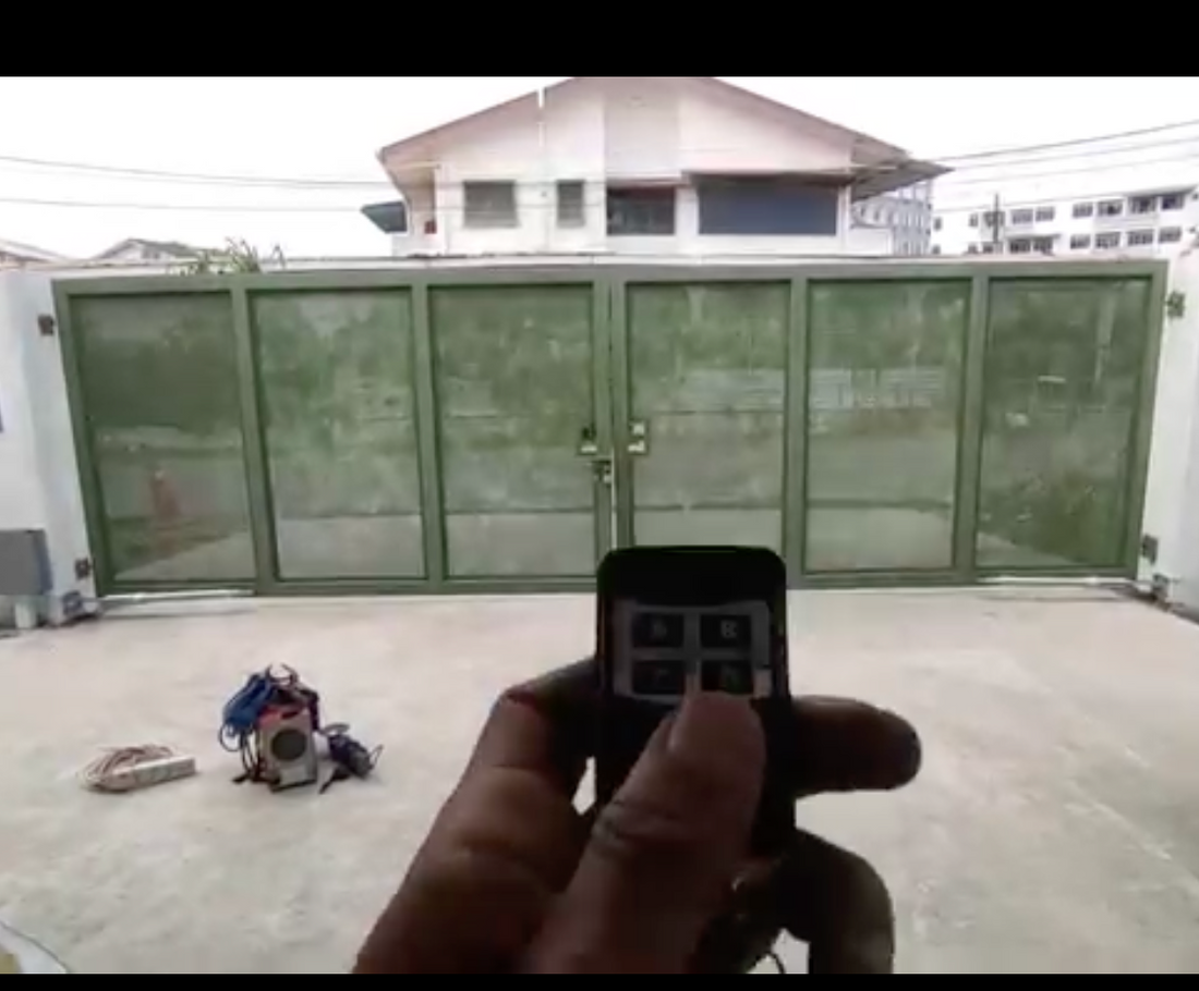 Folding Glass Autogate Installed in Kuching!